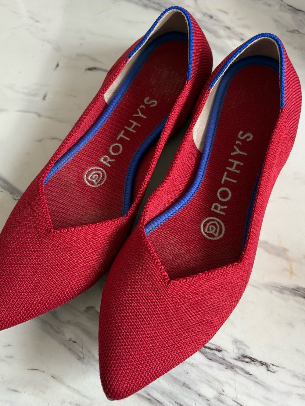 Rothy's Red Pointed Knit Flats with Blue Trim size 6